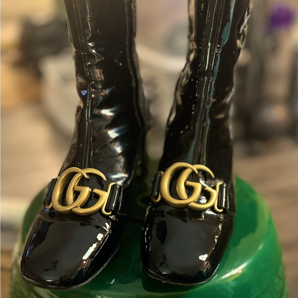 Gucci GG Marmont Patent Leather Ankle Boots size 38.5 (8.5)